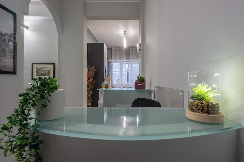 Aurelia Garden Suite