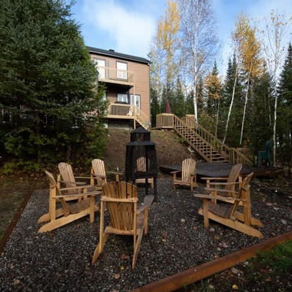 De la Montagne-spa- PET Friendly- Ski in Ski out