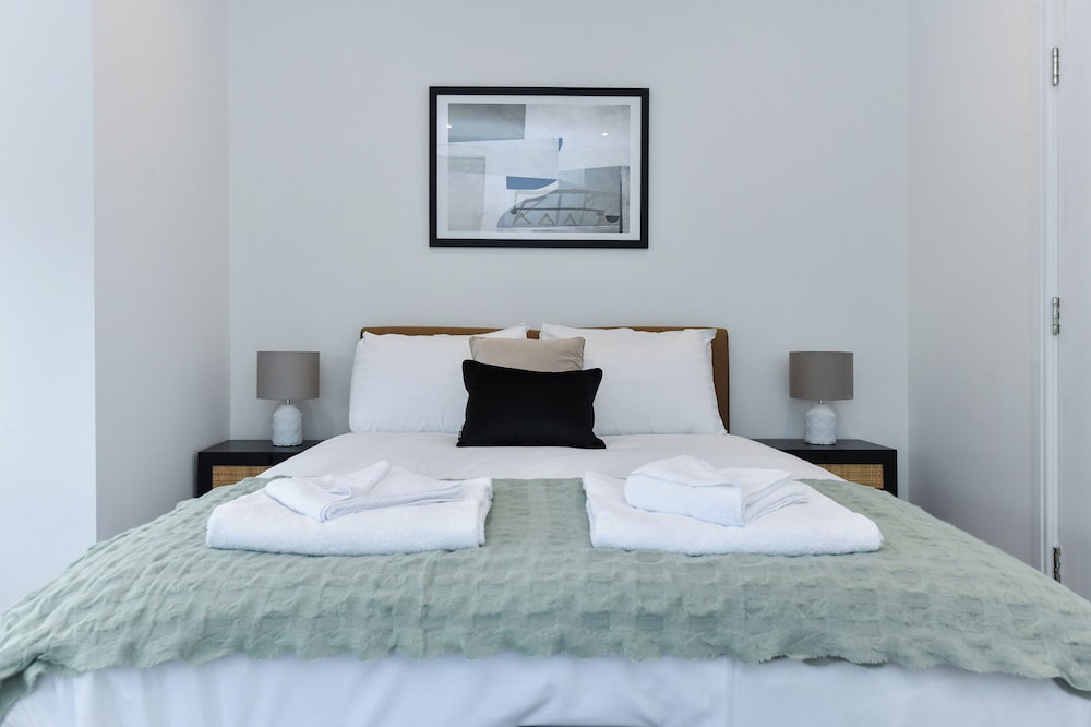 Dovecote Lane Suites