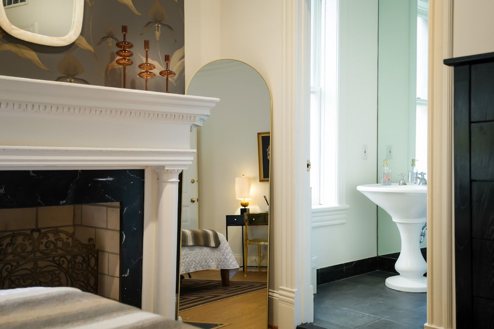 Swann House Historic Dupont Circle Inn