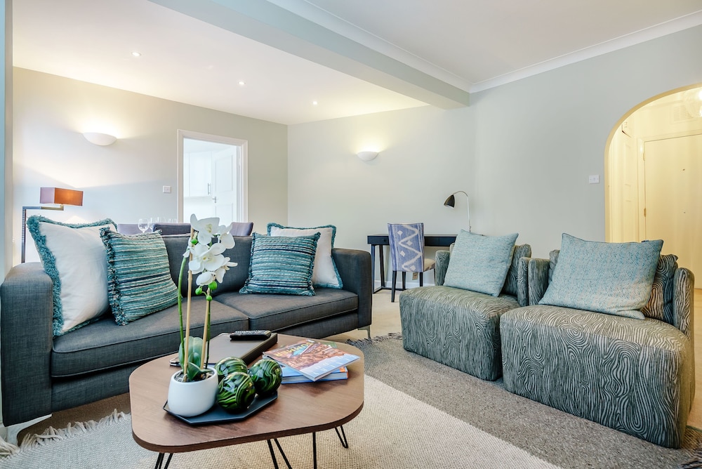 Hill Street Mayfair Apartments