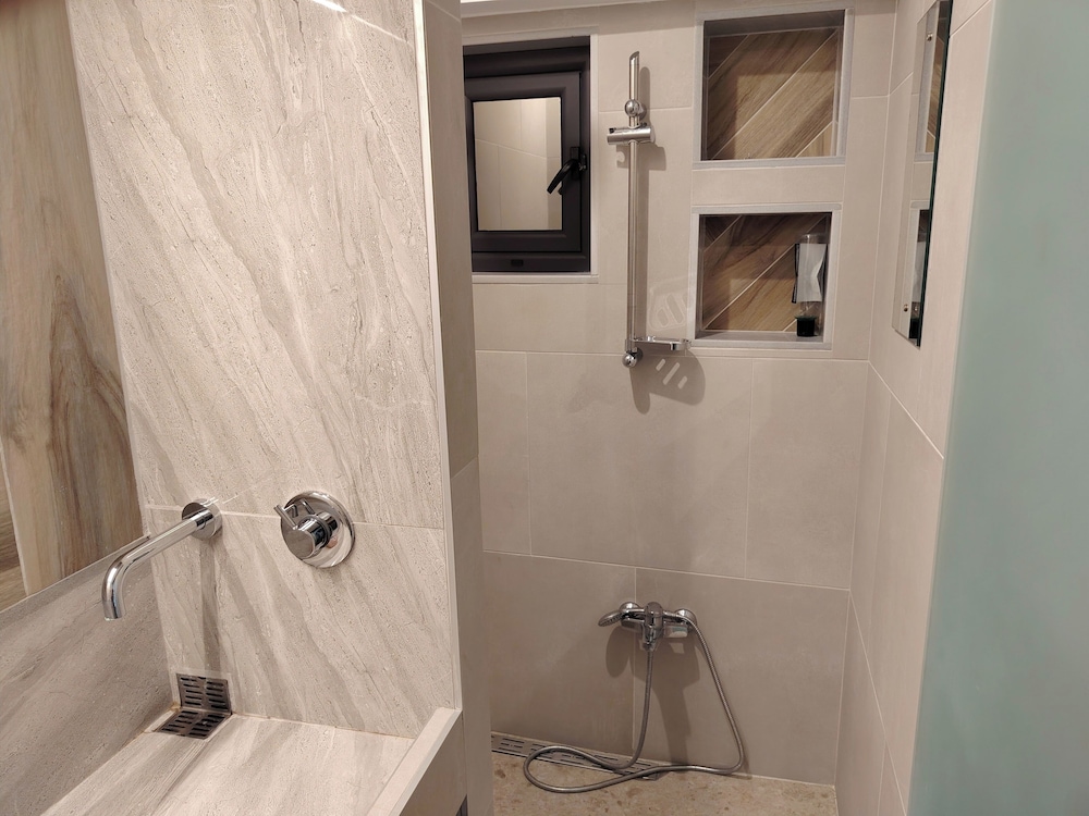 Olgas Luxury Apartment With 4 Bedrooms