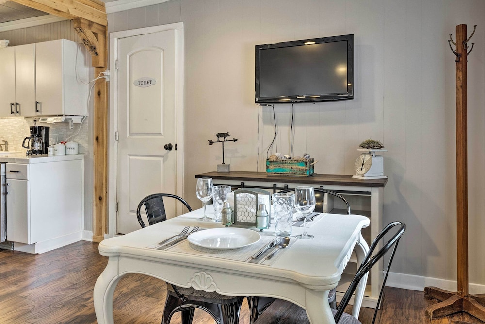 Charming Lake Travis Cottage 20mi to Dtwn Austin - Property Image 17