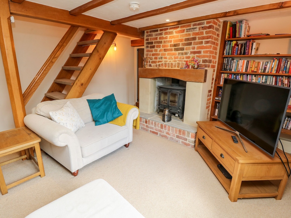 19 Clatterford Shute