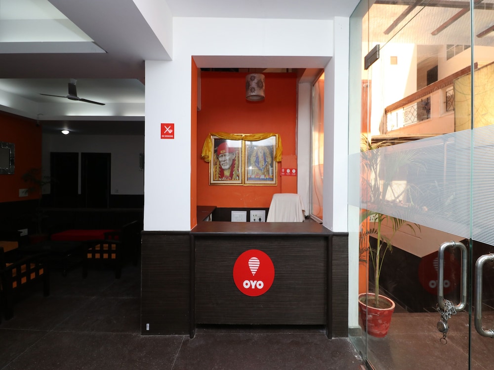 OYO 11871 Mascot Sizzle