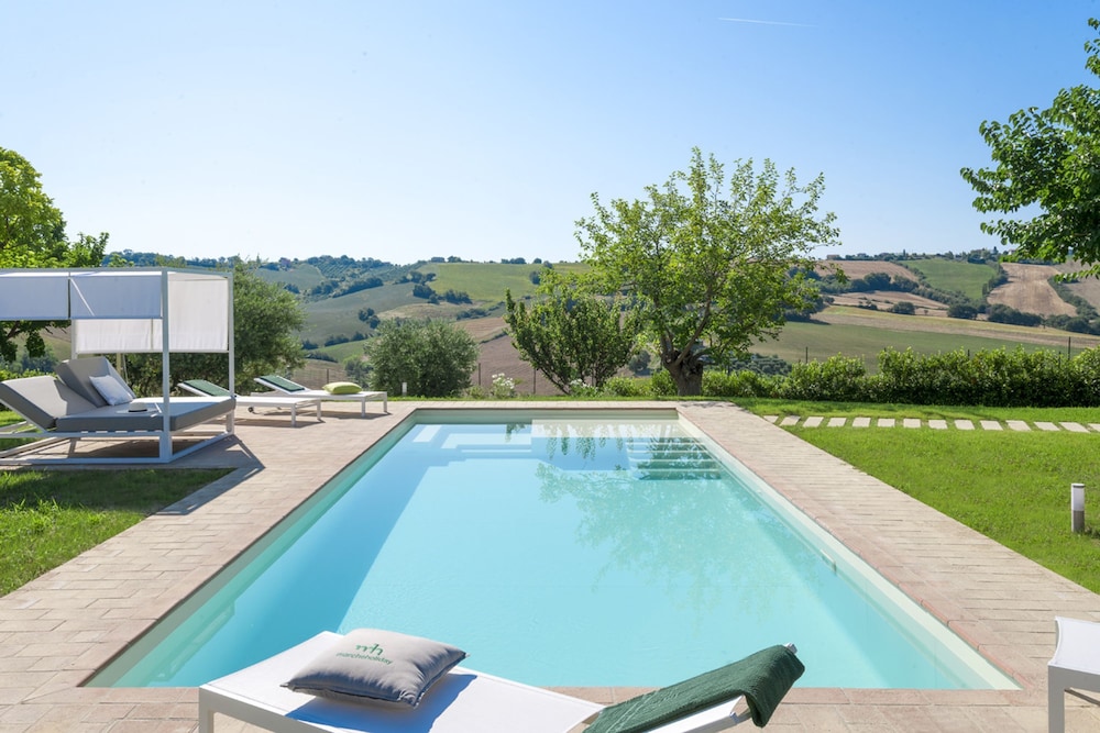 Villa Traiani 8 2 by Marche Holiday Villas