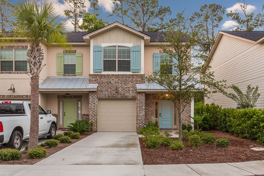 St Simons Island Vacations - 601 Mariners Circle by Hodnett Cooper - Property Image 1