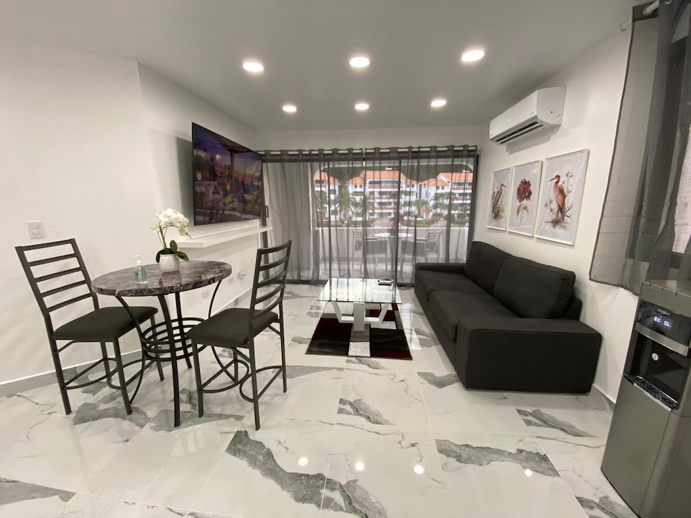 The Sapphire Suite