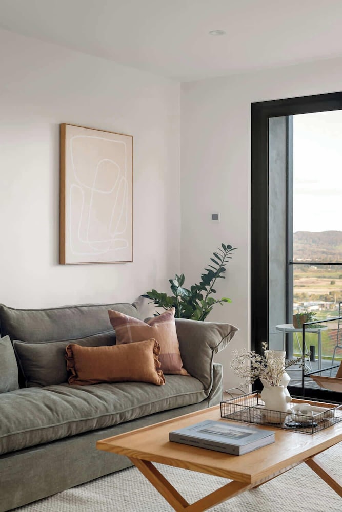 Banksia Luxury Home With Views