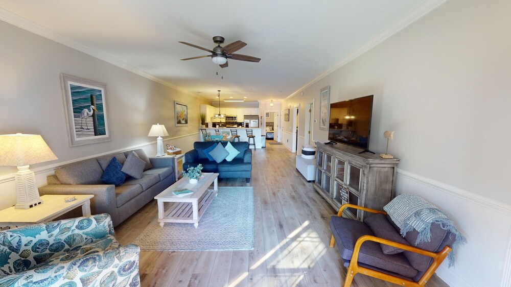 Magnolia Pointe Luster Leaf 4861-104 3 Bedroom Condo