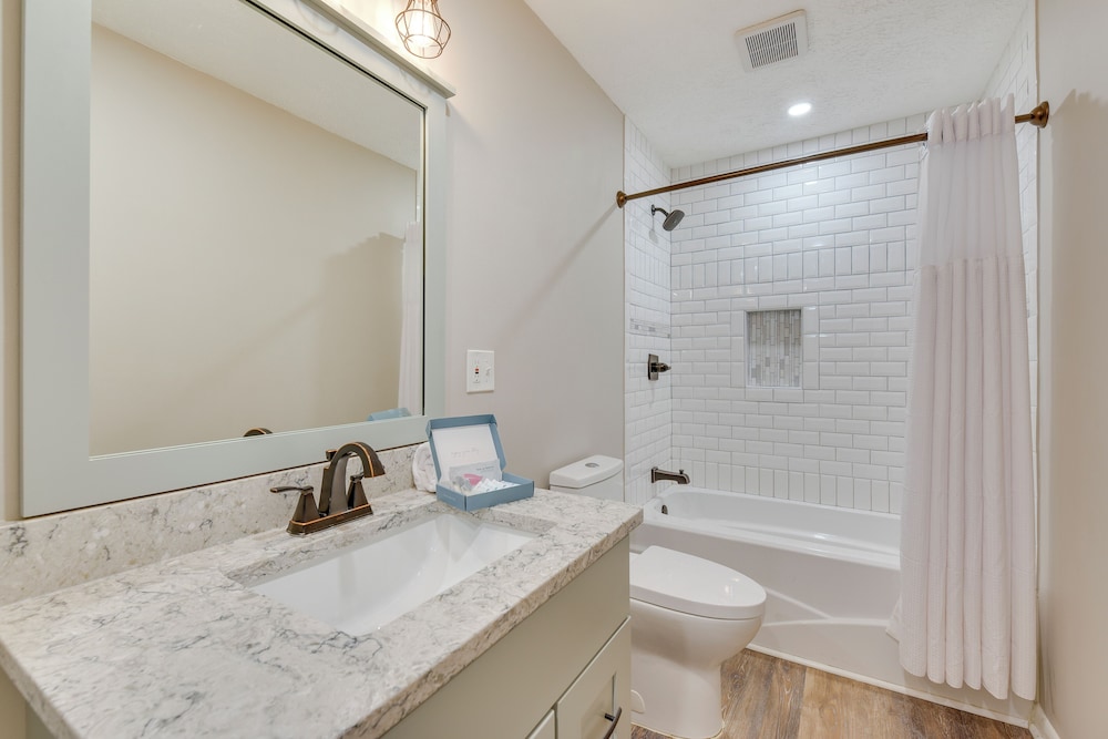 Walk to Gulf: Tranquil Home w/ Yard in Pcb!