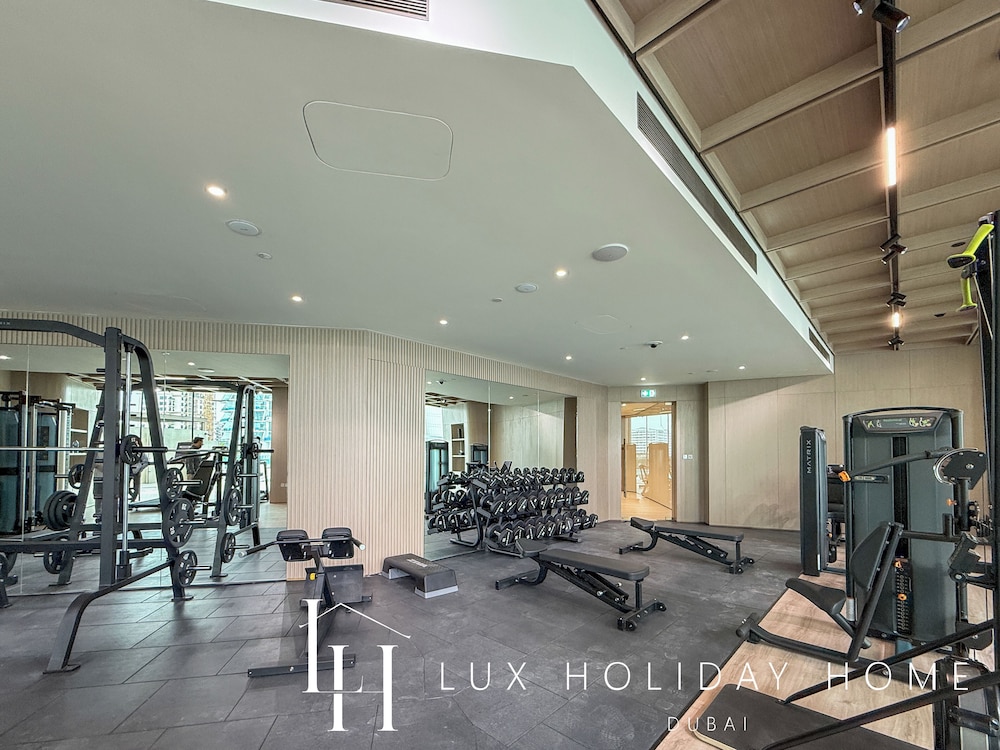 LUX The Phantom Sky Pool Suite