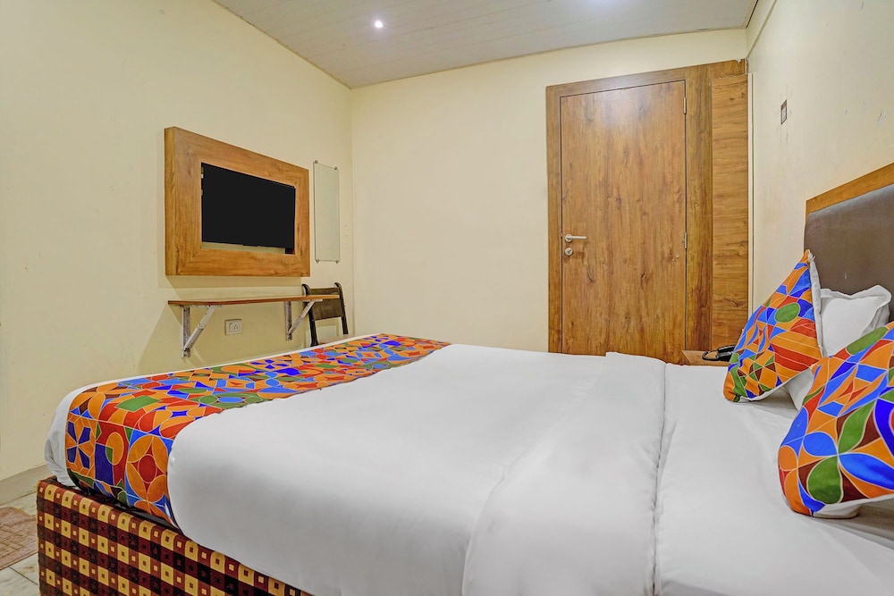 Fabhotel Maahi Residency