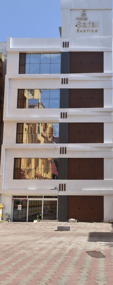 HOTEL SAFAL EXOTICA
