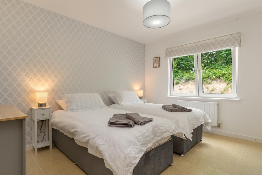 Parsonage Cottage- Peaceful Dog Friendly Cottage view 5