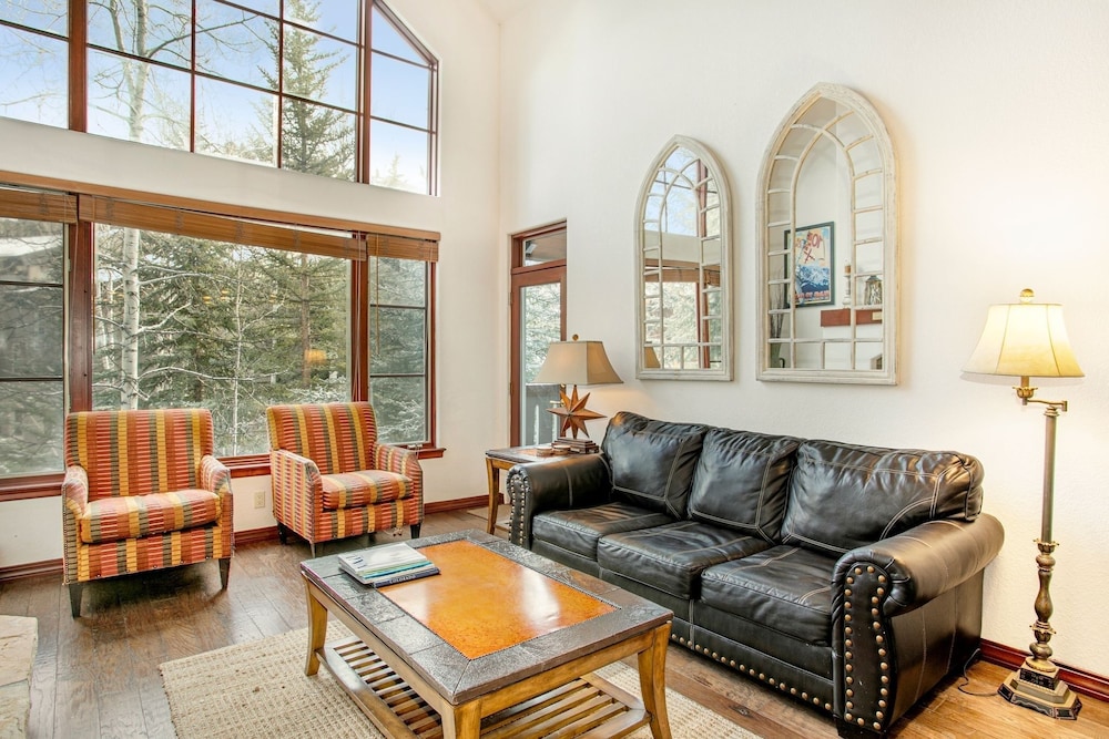 304 Spruce Tree Lodge 3 Bedroom Condo by Redawning