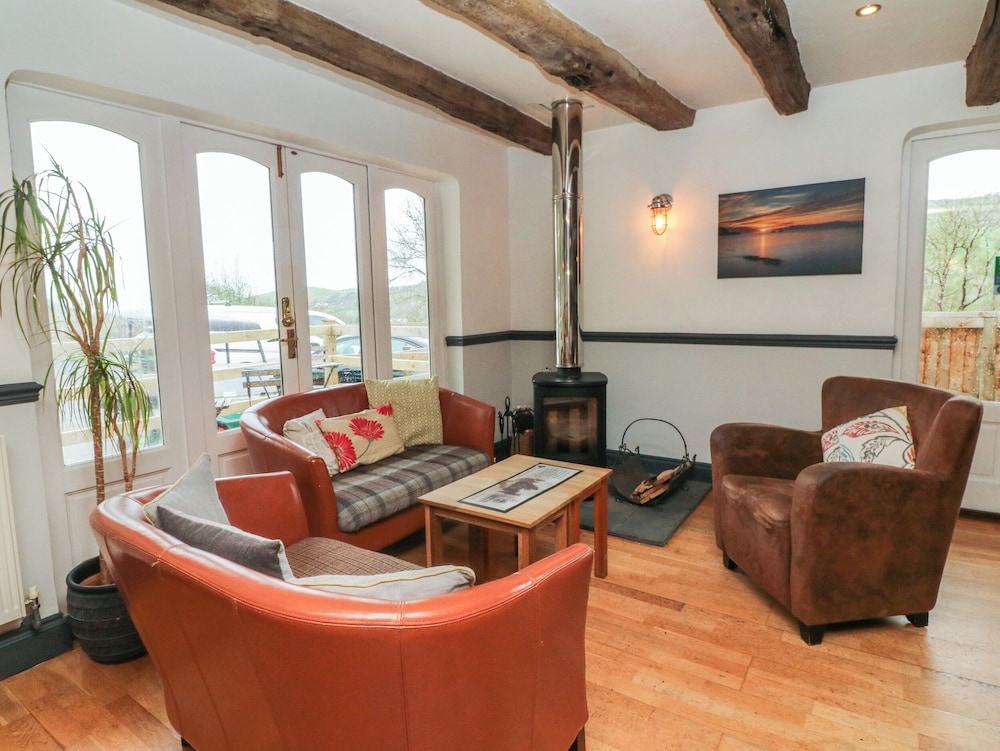 Chalet Log Cabin C9