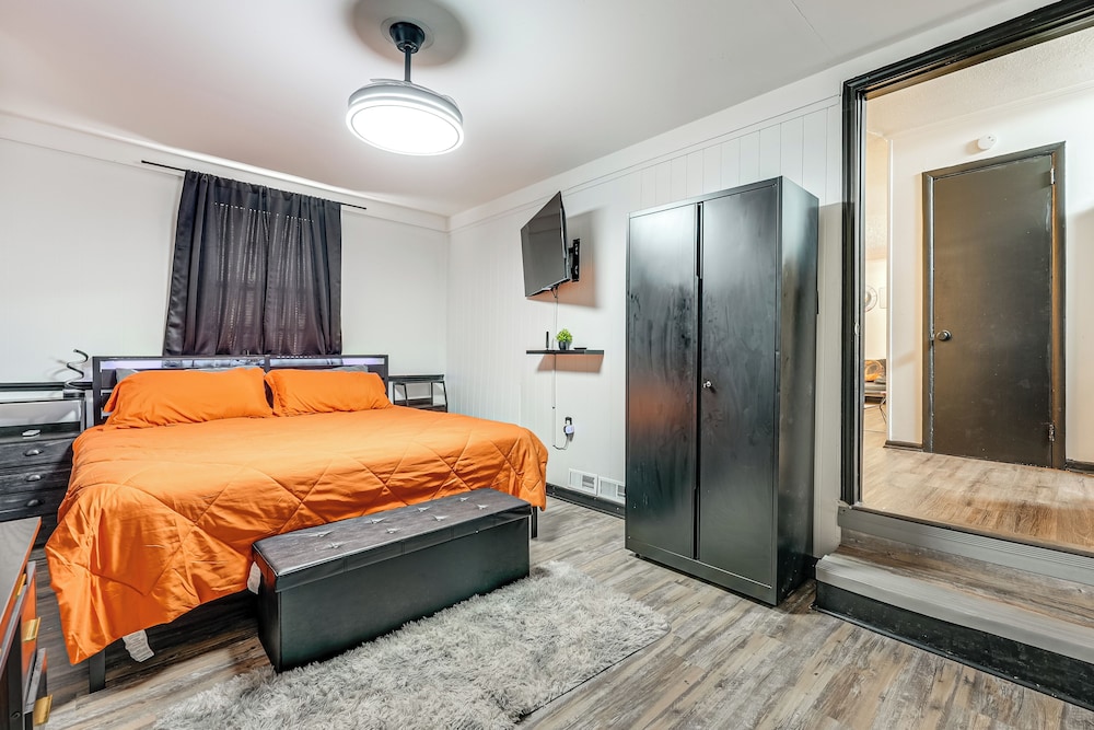 5 Mi to Town: Pet-friendly Retreat in Marietta!