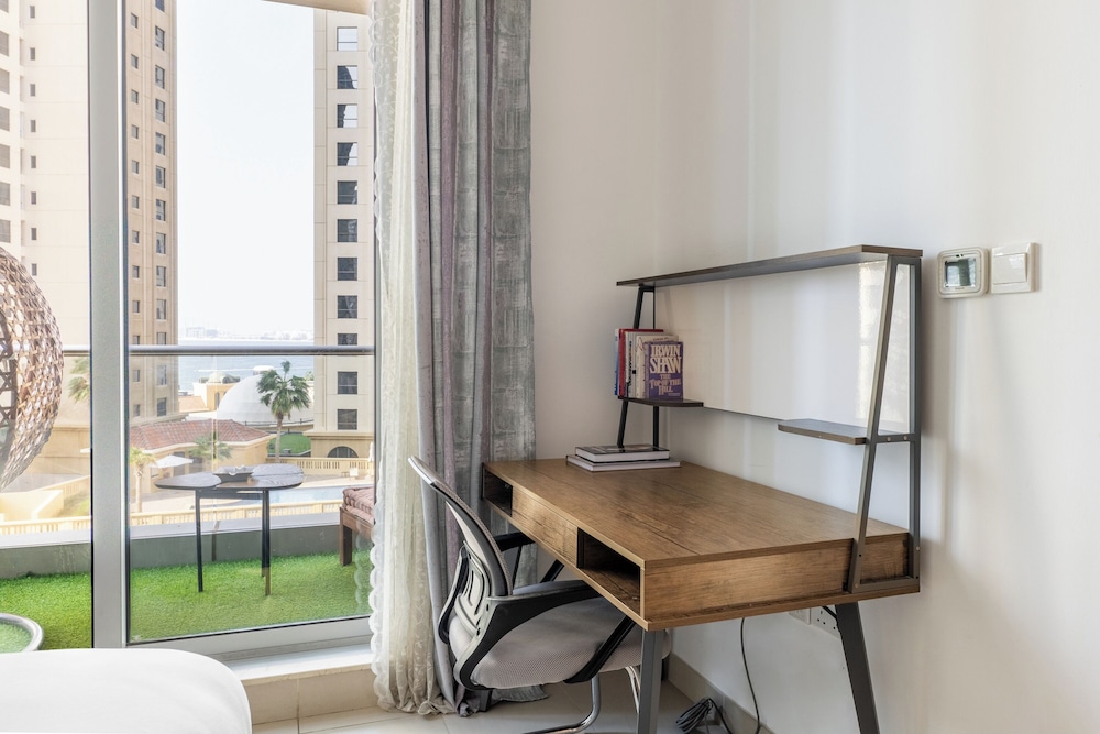 Excellent Panoramic 1BR at Attessa