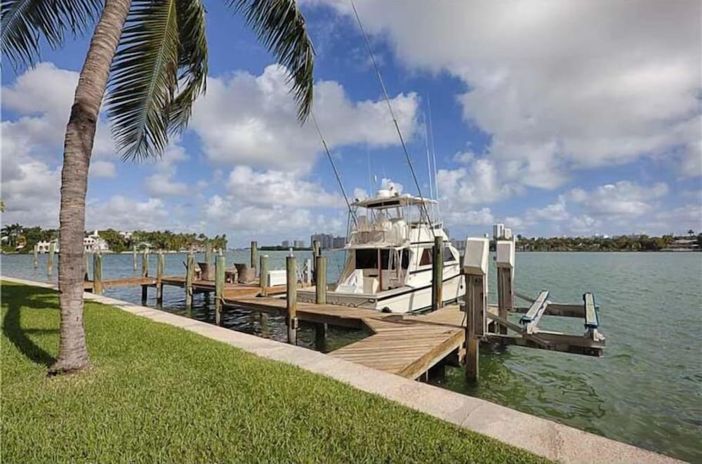 5 Bedroom Homes in Miami Beach by TMG
