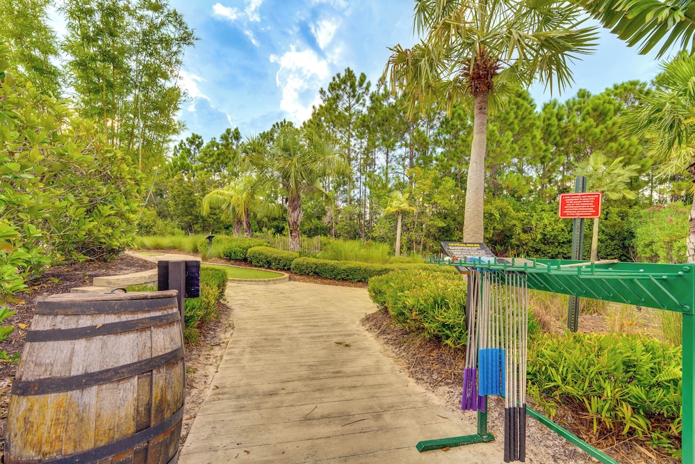Disney Area Hub: Heated Pool & Resort-style Perks