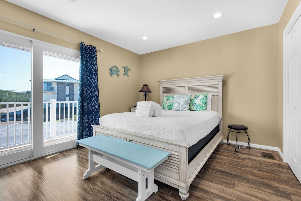 Woodland Shores 37: Steps to Beach, 2 Pools + Free Attraction Tickets!