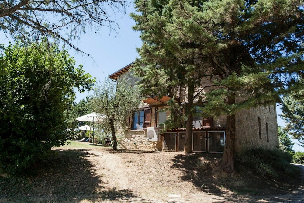 Photo 32