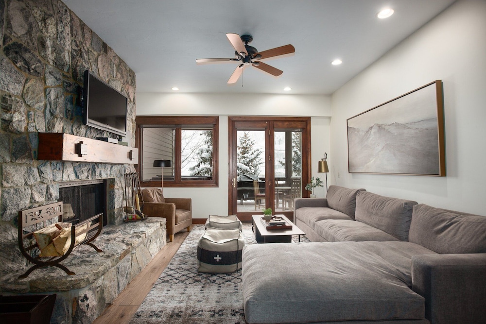 Trail's End Lodge at Deer Valley Resort - Two Bedroom Residence with Spa #403 2 Condo