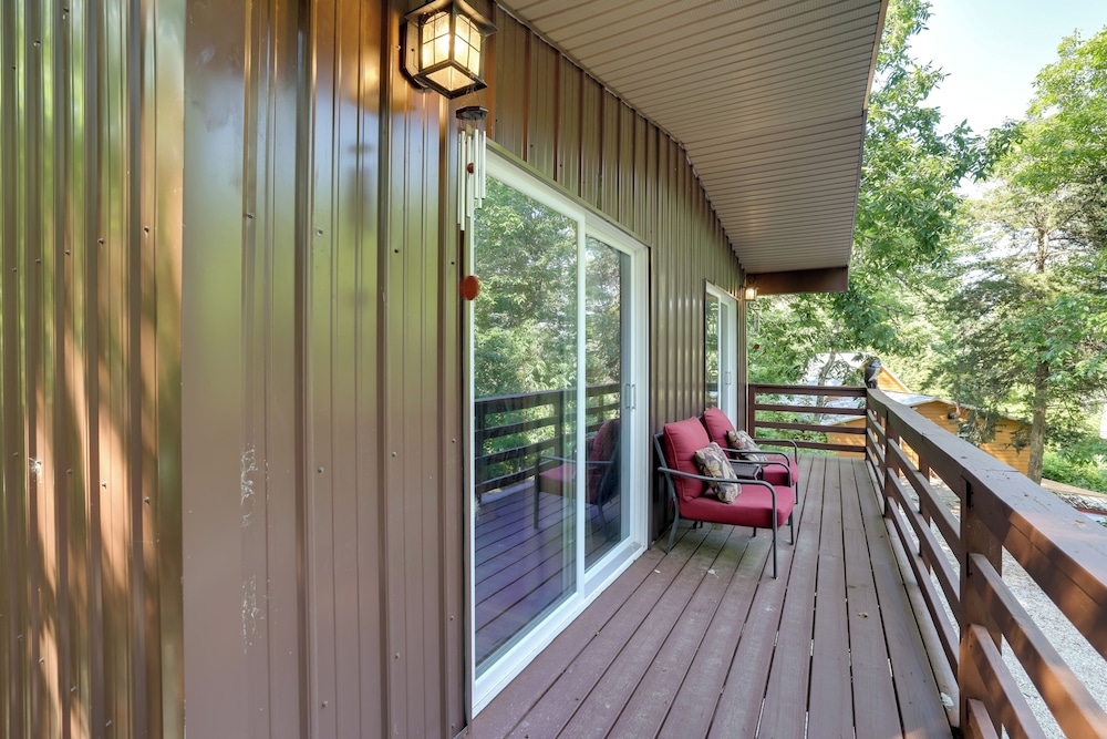 Creekside Nature Escape in Southwest Missouri
