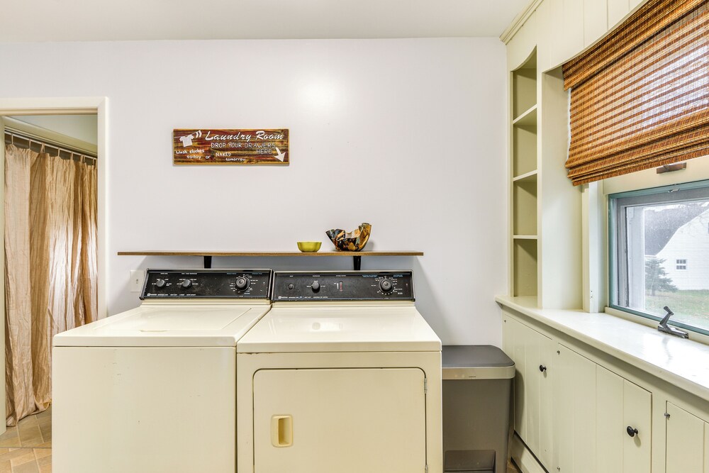 Walk to Downtown - Home w/ Porch in Clayton! view 5