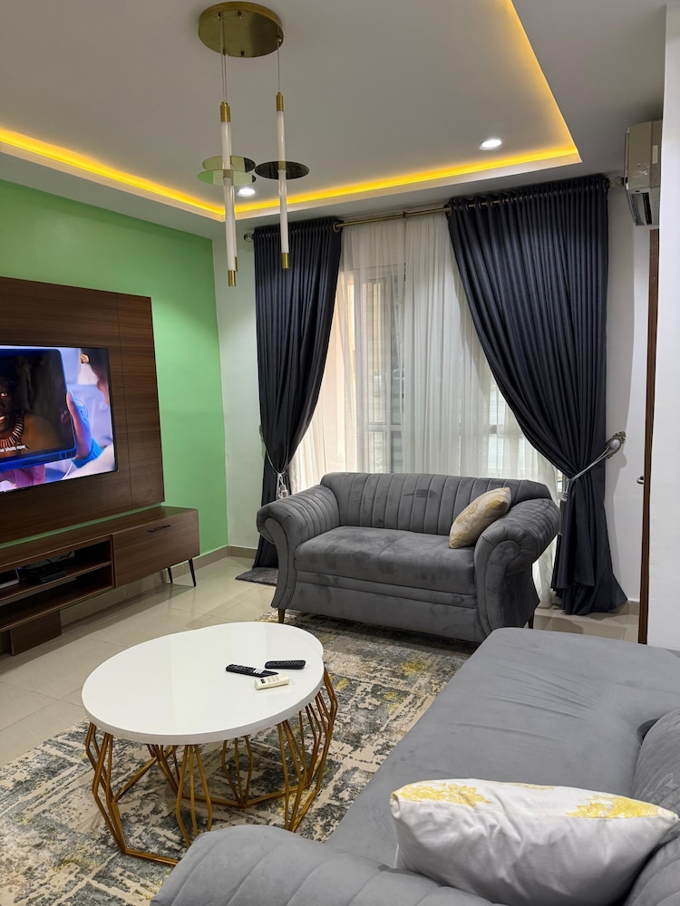 Trinity Shortlet Apartment