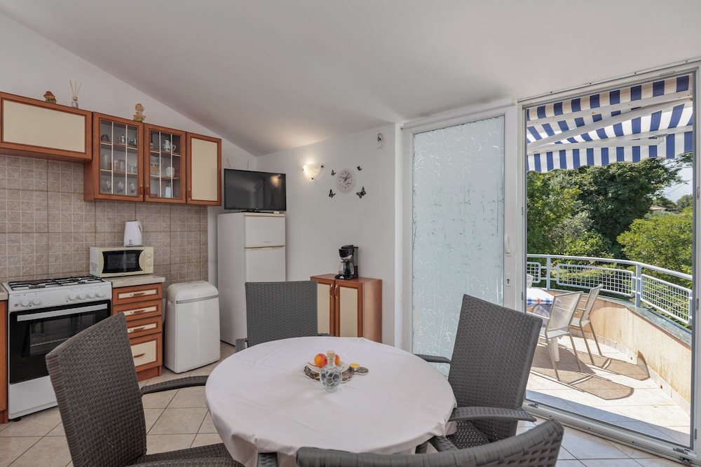 Peaceful Retreat Apartments With Terrace