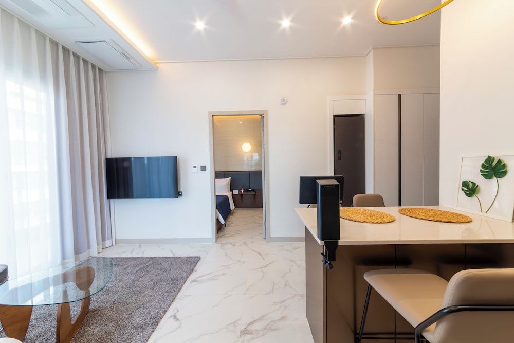 Raviens Maison de Hotel