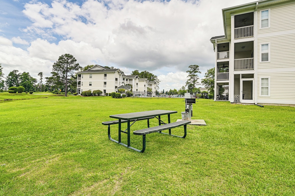 Pool Access & Golf View: Myrtle Beach Retreat!