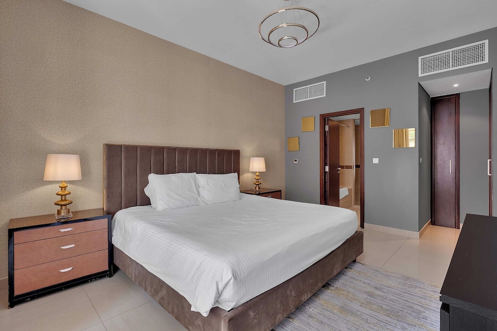 Bellavista - Elegant -2BR -Fountain View