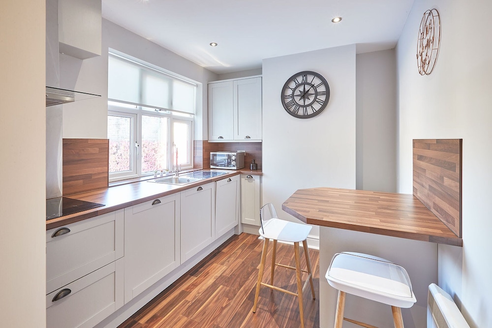 Host Stay Baslow Road Serviced Apartment view 3