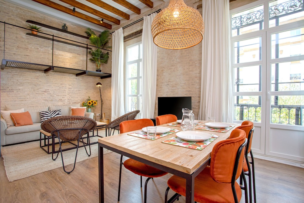 Cozy Apartment in the Center Almirante Lobo I