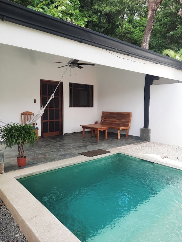 Zoa Villas - 2 minutes to the beach