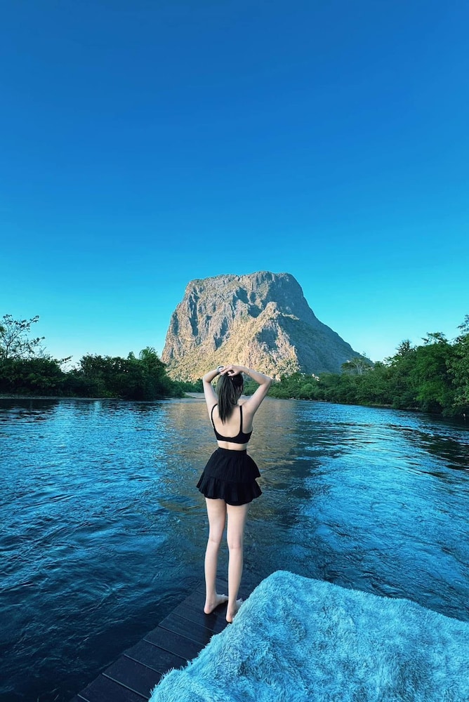 Heun Phea Meuang Feuang Riverside2