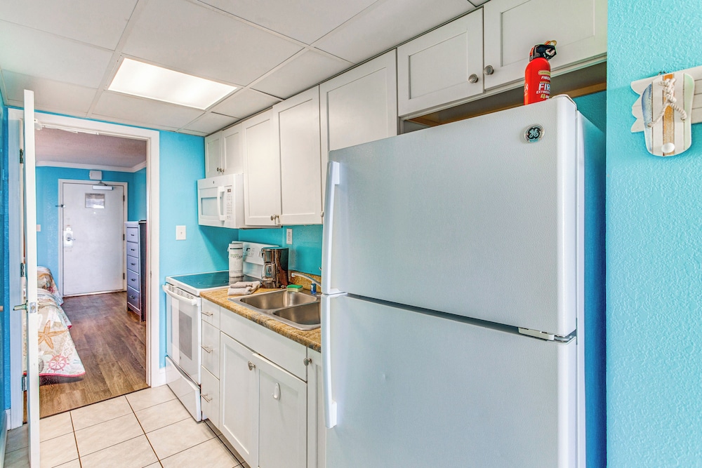 Sun, Sand & Sea Views: Myrtle Beach Condo