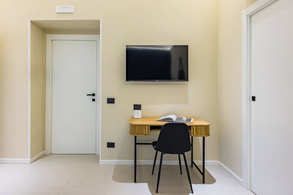 Modern Family Spacious Apartment Near Toledo