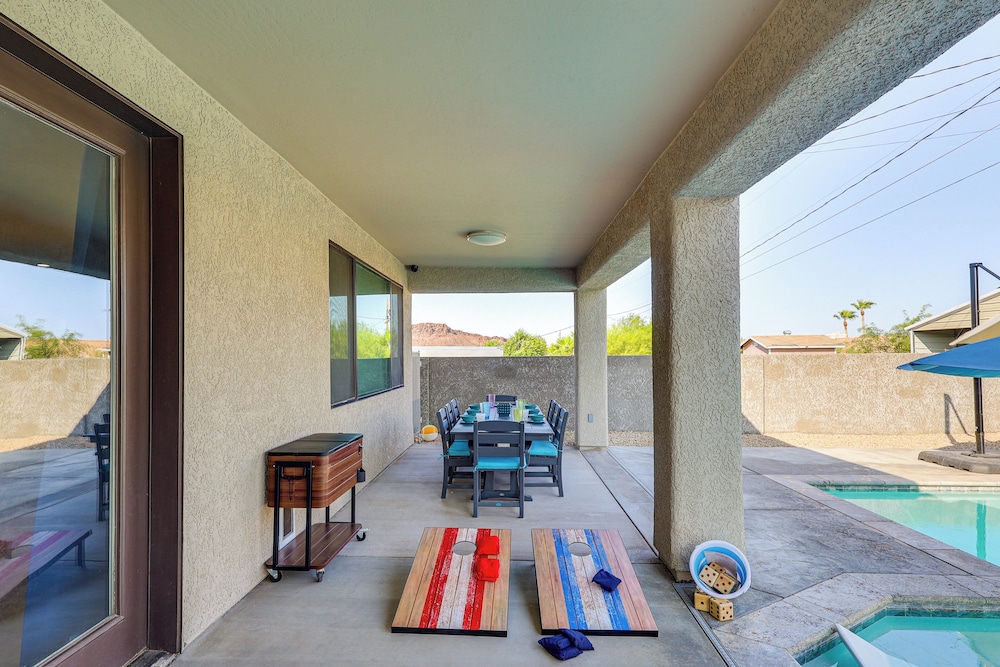 Modern Gem w/ Pool & Mtn Views in Lake Havasu City