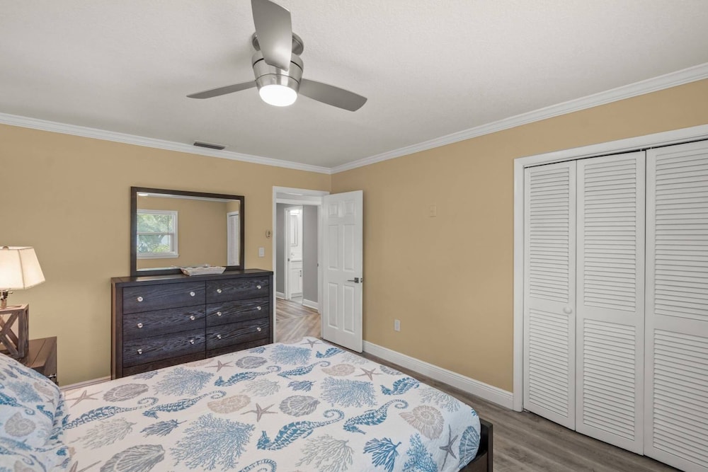 Silver Palm Retreat