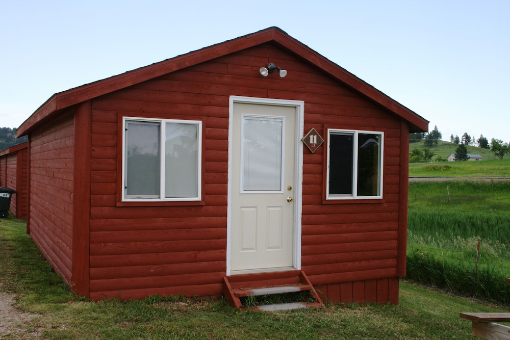 No Name City Luxury Cabins & RV