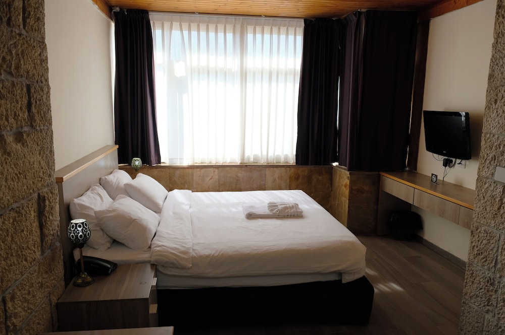 St. George’s Cathedral Pilgrim Guesthouse – Jerusalem
