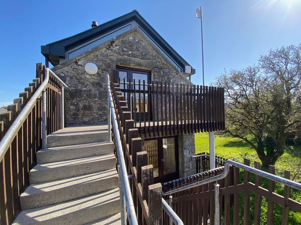 KINVARA SUITES
