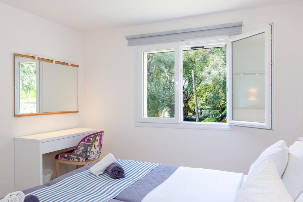 Villa Penelope With 4 Bedrooms and 3 Bathrooms