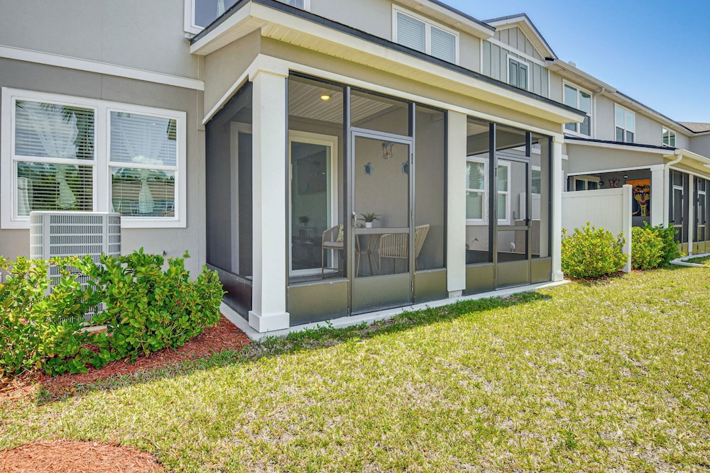 7 Mi to European Village: Pond-front Townhome!