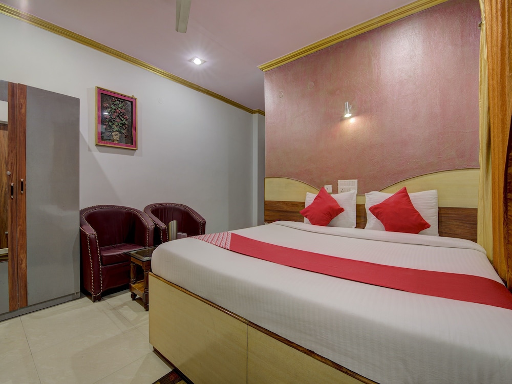 OYO 4275 Hotel Sunraj Residency - Property Image 23