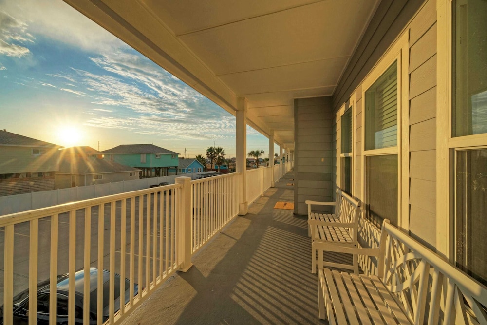 Sleeps 14 w/ Pool, Mins to the Beach Two Condos at Costa Bahia
